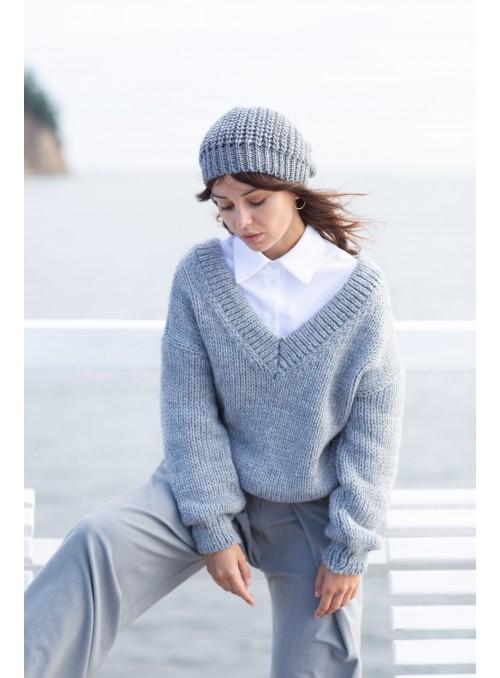 Šviesiai rudas megztinis