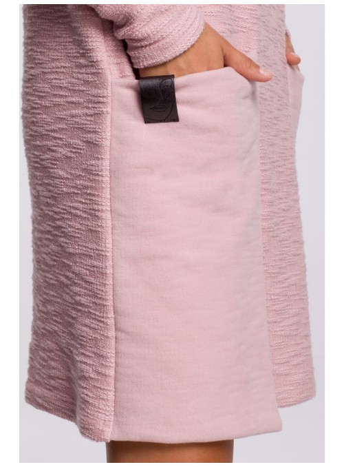 Rožinė tekstūruoto trikotažo suknelė su kišenėmis B177