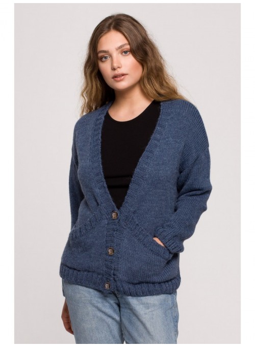 Mėlynas megztinis su sagomis ir plačiomis kišenėmis BK074