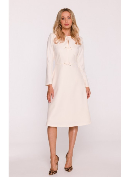 dramblio kaulo spalvos suknelė