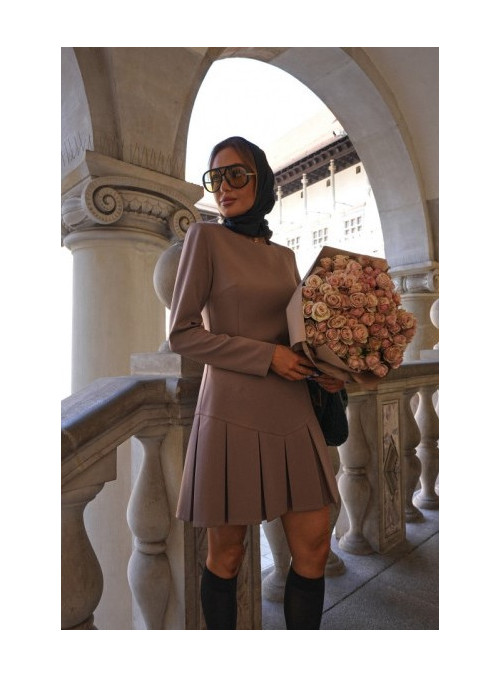 Suknelė su kontrastingomis klostėmis - moka