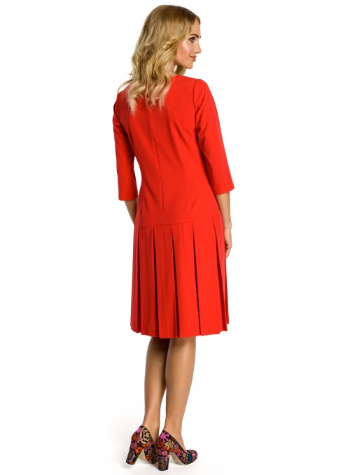 Elegantriška raudona suknelė