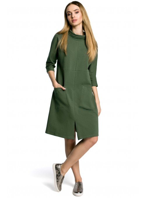Žalia laisvo kirpimo suknelė